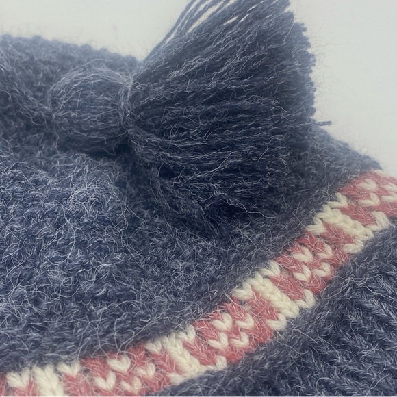KOOTENAY Kintting Co Blue Lined Soft Winter Wool Blend Cap Hat Tassels - Picture 5 of 11